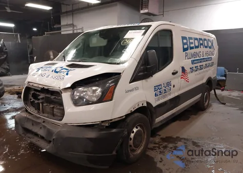 2019 Ford Transit-250 z USA, uszkodzony, nr VIN 1FTYR1ZM6KKB81763